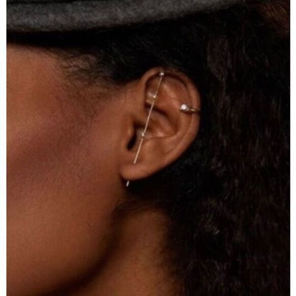 Set of 2 Gold tone ear pin cuff earrings bundle - Picture 6 of 6